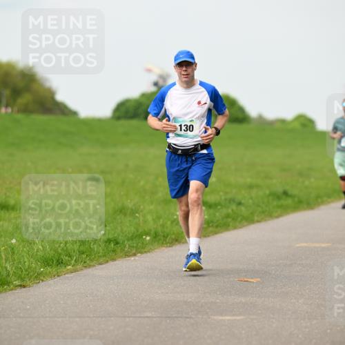 10.05.2026 - 8. Wedeler Halbmarathon Dr. Thomas Lammeyer http://msf.ph/oto/9701121 10.05.2026 11:41:54 Laufen 130 meine-sportfotos.de