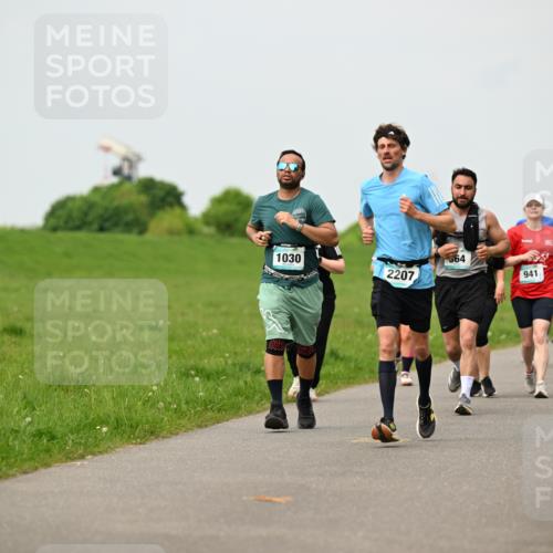10.05.2026 - 8. Wedeler Halbmarathon Dr. Thomas Lammeyer http://msf.ph/oto/9701149 10.05.2026 11:41:59 Laufen 1030, 564, 2207, 941 meine-sportfotos.de