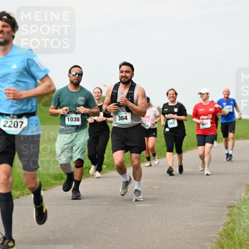 10.05.2026 - 8. Wedeler Halbmarathon Dr. Thomas Lammeyer http://msf.ph/oto/9701179 10.05.2026 11:42:04 Laufen 2207, 1030, 364, 942, 941 meine-sportfotos.de