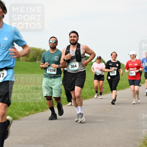 10.05.2026 - 8. Wedeler Halbmarathon Dr. Thomas Lammeyer http://msf.ph/oto/9701180 10.05.2026 11:42:04 Laufen 2207, 364, 1030, 754, 942, 941 meine-sportfotos.de