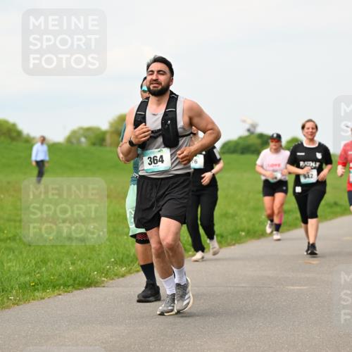 10.05.2026 - 8. Wedeler Halbmarathon Dr. Thomas Lammeyer http://msf.ph/oto/9701186 10.05.2026 11:42:05 Laufen 364, 942, 941 meine-sportfotos.de