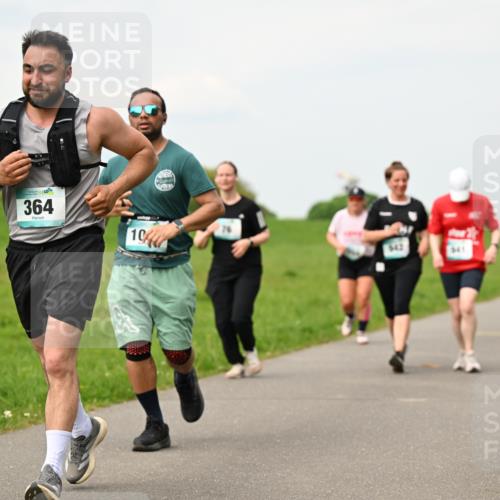 10.05.2026 - 8. Wedeler Halbmarathon Dr. Thomas Lammeyer http://msf.ph/oto/9701192 10.05.2026 11:42:06 Laufen 364, 841 meine-sportfotos.de