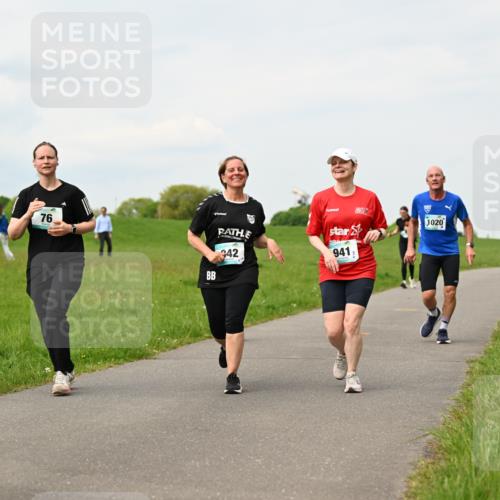 10.05.2026 - 8. Wedeler Halbmarathon Dr. Thomas Lammeyer http://msf.ph/oto/9701204 10.05.2026 11:42:08 Laufen 1020, 942, 941 meine-sportfotos.de