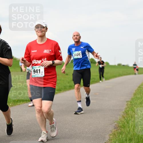 10.05.2026 - 8. Wedeler Halbmarathon Dr. Thomas Lammeyer http://msf.ph/oto/9701213 10.05.2026 11:42:10 Laufen 942, 941, 1020 meine-sportfotos.de