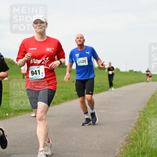 10.05.2026 - 8. Wedeler Halbmarathon Dr. Thomas Lammeyer http://msf.ph/oto/9701214 10.05.2026 11:42:10 Laufen 942, 139, 941, 1020 meine-sportfotos.de
