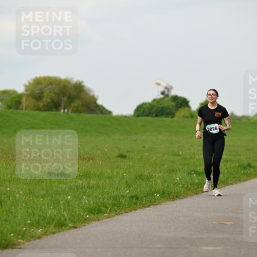 10.05.2026 - 8. Wedeler Halbmarathon Dr. Thomas Lammeyer http://msf.ph/oto/9701219 10.05.2026 11:42:12 Laufen 2026 meine-sportfotos.de