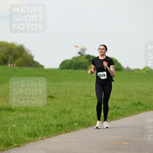 10.05.2026 - 8. Wedeler Halbmarathon Dr. Thomas Lammeyer http://msf.ph/oto/9701226 10.05.2026 11:42:13 Laufen 2026, 120 meine-sportfotos.de
