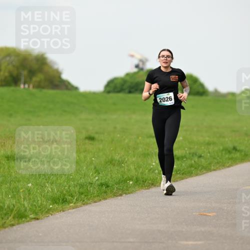 10.05.2026 - 8. Wedeler Halbmarathon Dr. Thomas Lammeyer http://msf.ph/oto/9701230 10.05.2026 11:42:14 Laufen 2026 meine-sportfotos.de