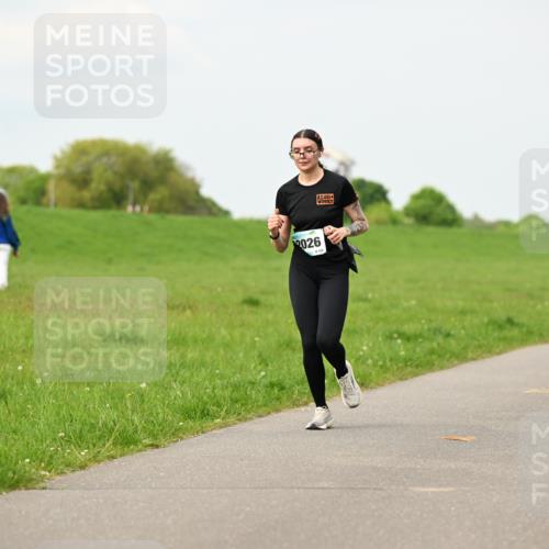 10.05.2026 - 8. Wedeler Halbmarathon Dr. Thomas Lammeyer http://msf.ph/oto/9701242 10.05.2026 11:42:15 Laufen 2026, 8126 meine-sportfotos.de