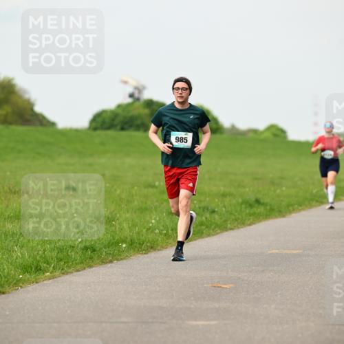 10.05.2026 - 8. Wedeler Halbmarathon Dr. Thomas Lammeyer http://msf.ph/oto/9701252 10.05.2026 11:42:21 Laufen 985 meine-sportfotos.de