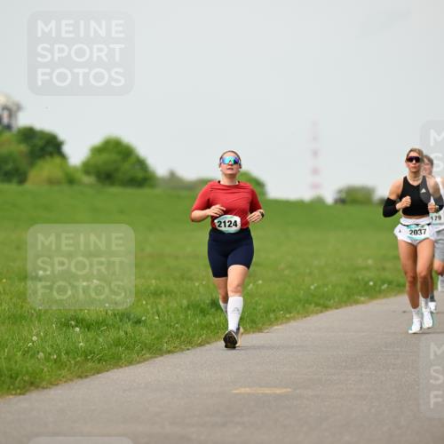 10.05.2026 - 8. Wedeler Halbmarathon Dr. Thomas Lammeyer http://msf.ph/oto/9701266 10.05.2026 11:42:25 Laufen 2124, 2037, 179 meine-sportfotos.de