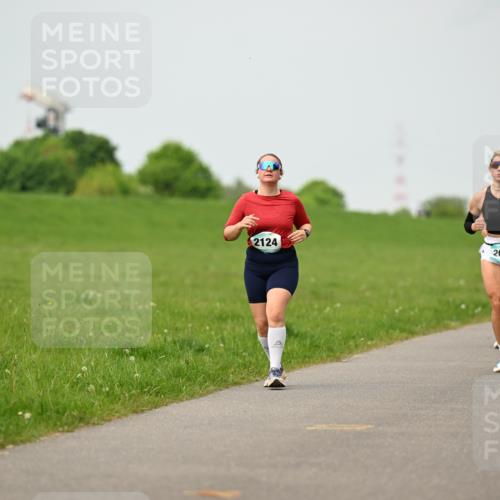 10.05.2026 - 8. Wedeler Halbmarathon Dr. Thomas Lammeyer http://msf.ph/oto/9701271 10.05.2026 11:42:26 Laufen 2124, 2037 meine-sportfotos.de