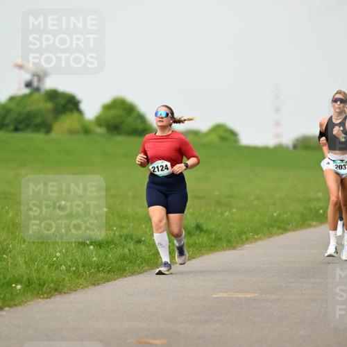 10.05.2026 - 8. Wedeler Halbmarathon Dr. Thomas Lammeyer http://msf.ph/oto/9701274 10.05.2026 11:42:26 Laufen 2124, 2037 meine-sportfotos.de