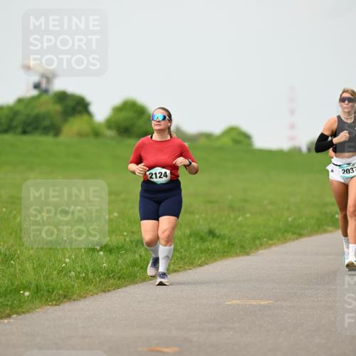 10.05.2026 - 8. Wedeler Halbmarathon Dr. Thomas Lammeyer http://msf.ph/oto/9701278 10.05.2026 11:42:27 Laufen 2124, 2037 meine-sportfotos.de