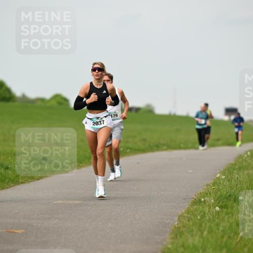 10.05.2026 - 8. Wedeler Halbmarathon Dr. Thomas Lammeyer http://msf.ph/oto/9701284 10.05.2026 11:42:28 Laufen 2124, 2037, 179 meine-sportfotos.de