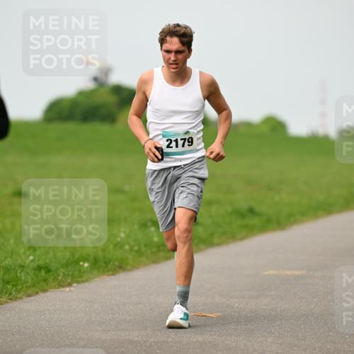 10.05.2026 - 8. Wedeler Halbmarathon Dr. Thomas Lammeyer http://msf.ph/oto/9701310 10.05.2026 11:42:32 Laufen 2179, 2037 meine-sportfotos.de