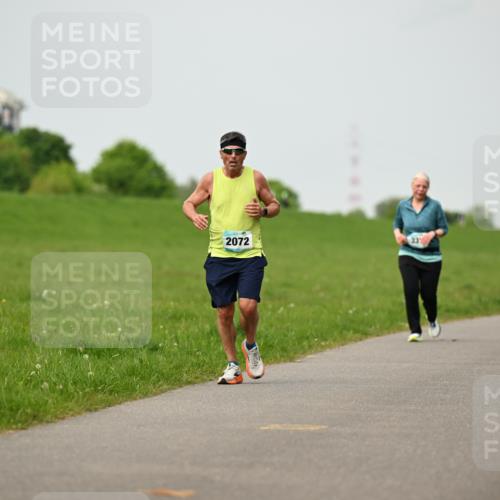10.05.2026 - 8. Wedeler Halbmarathon Dr. Thomas Lammeyer http://msf.ph/oto/9701312 10.05.2026 11:42:41 Laufen 2072 meine-sportfotos.de