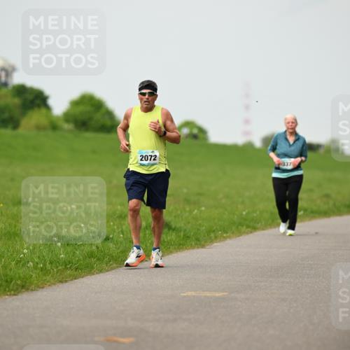 10.05.2026 - 8. Wedeler Halbmarathon Dr. Thomas Lammeyer http://msf.ph/oto/9701315 10.05.2026 11:42:41 Laufen 2072 meine-sportfotos.de
