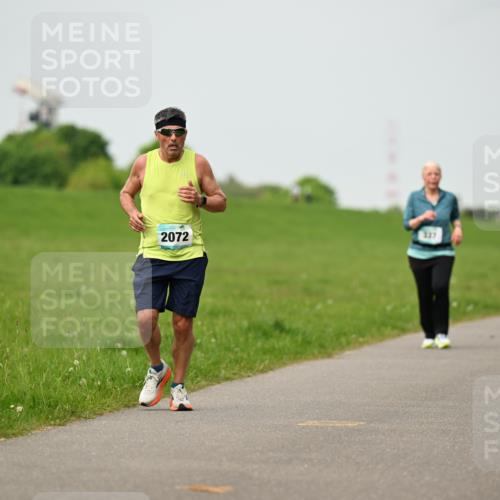 10.05.2026 - 8. Wedeler Halbmarathon Dr. Thomas Lammeyer http://msf.ph/oto/9701324 10.05.2026 11:42:42 Laufen 2072 meine-sportfotos.de