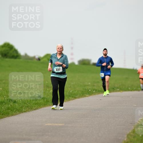 10.05.2026 - 8. Wedeler Halbmarathon Dr. Thomas Lammeyer http://msf.ph/oto/9701341 10.05.2026 11:42:46 Laufen 337 meine-sportfotos.de