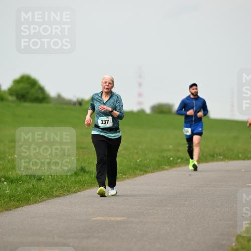 10.05.2026 - 8. Wedeler Halbmarathon Dr. Thomas Lammeyer http://msf.ph/oto/9701347 10.05.2026 11:42:46 Laufen 337 meine-sportfotos.de