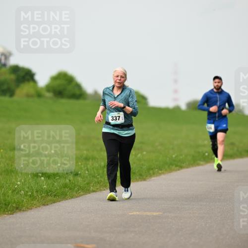 10.05.2026 - 8. Wedeler Halbmarathon Dr. Thomas Lammeyer http://msf.ph/oto/9701358 10.05.2026 11:42:48 Laufen 337 meine-sportfotos.de