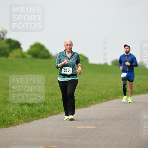 10.05.2026 - 8. Wedeler Halbmarathon Dr. Thomas Lammeyer http://msf.ph/oto/9701360 10.05.2026 11:42:48 Laufen 337 meine-sportfotos.de