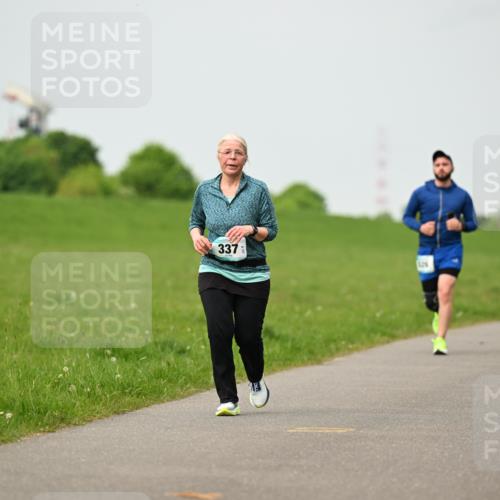 10.05.2026 - 8. Wedeler Halbmarathon Dr. Thomas Lammeyer http://msf.ph/oto/9701365 10.05.2026 11:42:49 Laufen 337 meine-sportfotos.de