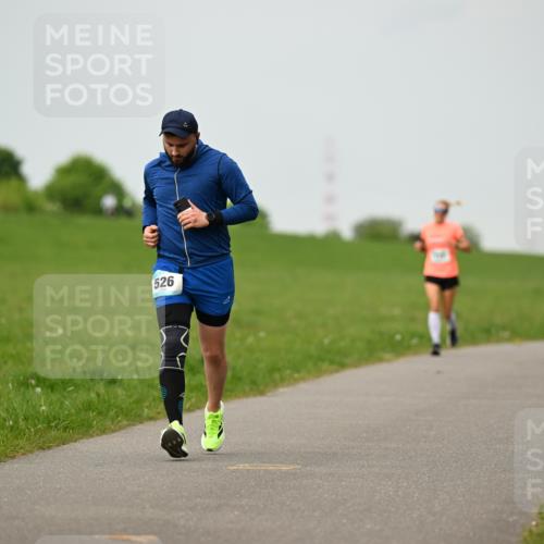 10.05.2026 - 8. Wedeler Halbmarathon Dr. Thomas Lammeyer http://msf.ph/oto/9701376 10.05.2026 11:42:53 Laufen 526 meine-sportfotos.de