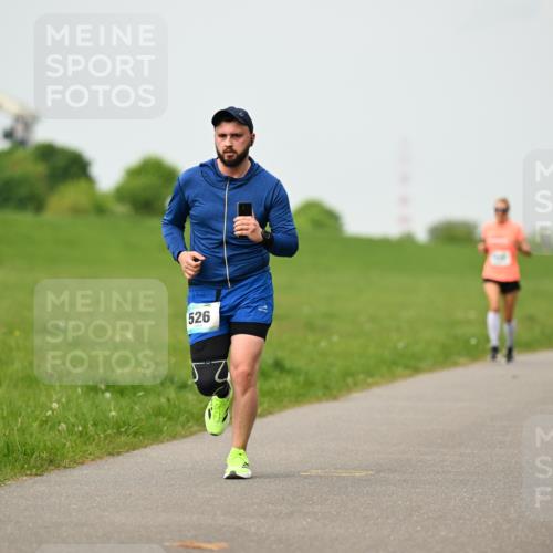 10.05.2026 - 8. Wedeler Halbmarathon Dr. Thomas Lammeyer http://msf.ph/oto/9701380 10.05.2026 11:42:54 Laufen 526 meine-sportfotos.de