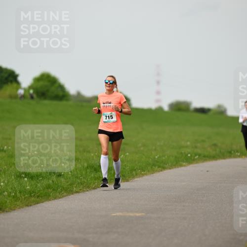 10.05.2026 - 8. Wedeler Halbmarathon Dr. Thomas Lammeyer http://msf.ph/oto/9701391 10.05.2026 11:42:59 Laufen 715 meine-sportfotos.de