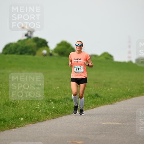 10.05.2026 - 8. Wedeler Halbmarathon Dr. Thomas Lammeyer http://msf.ph/oto/9701400 10.05.2026 11:43:00 Laufen 715 meine-sportfotos.de