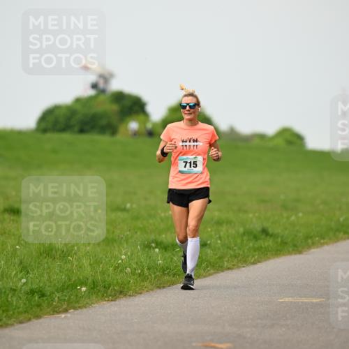 10.05.2026 - 8. Wedeler Halbmarathon Dr. Thomas Lammeyer http://msf.ph/oto/9701405 10.05.2026 11:43:01 Laufen 715 meine-sportfotos.de