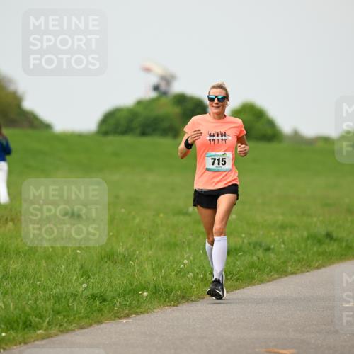 10.05.2026 - 8. Wedeler Halbmarathon Dr. Thomas Lammeyer http://msf.ph/oto/9701410 10.05.2026 11:43:01 Laufen 715 meine-sportfotos.de
