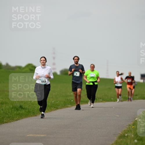 10.05.2026 - 8. Wedeler Halbmarathon Dr. Thomas Lammeyer http://msf.ph/oto/9701429 10.05.2026 11:43:11 Laufen 663, 2174 meine-sportfotos.de