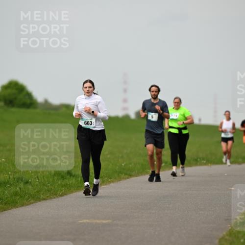 10.05.2026 - 8. Wedeler Halbmarathon Dr. Thomas Lammeyer http://msf.ph/oto/9701437 10.05.2026 11:43:12 Laufen 2174, 663 meine-sportfotos.de