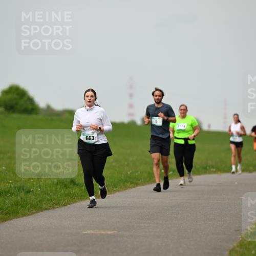 10.05.2026 - 8. Wedeler Halbmarathon Dr. Thomas Lammeyer http://msf.ph/oto/9701438 10.05.2026 11:43:12 Laufen 663, 2174 meine-sportfotos.de