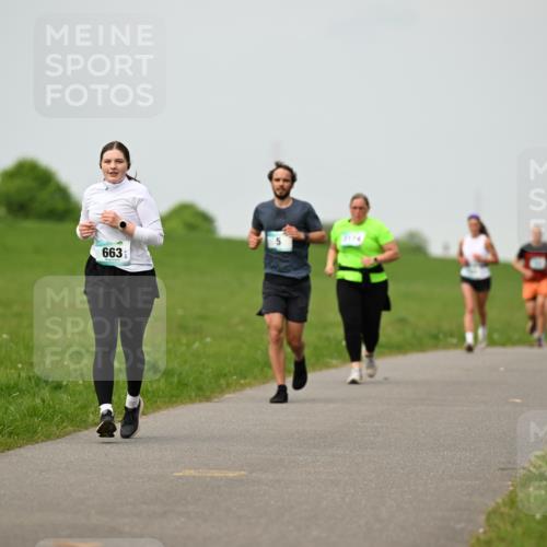10.05.2026 - 8. Wedeler Halbmarathon Dr. Thomas Lammeyer http://msf.ph/oto/9701449 10.05.2026 11:43:14 Laufen 663 meine-sportfotos.de