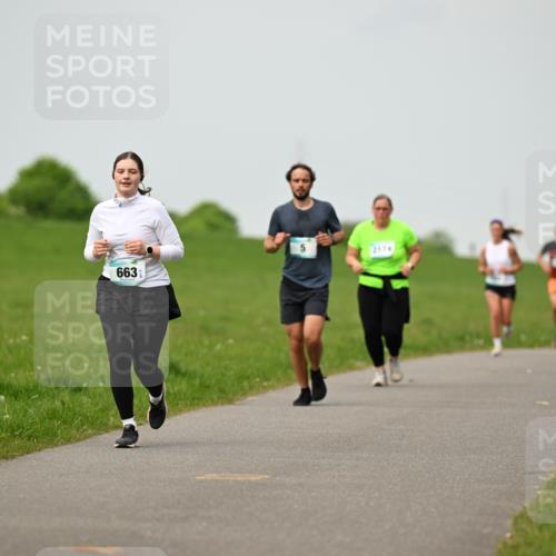 10.05.2026 - 8. Wedeler Halbmarathon Dr. Thomas Lammeyer http://msf.ph/oto/9701450 10.05.2026 11:43:14 Laufen 663, 2174 meine-sportfotos.de