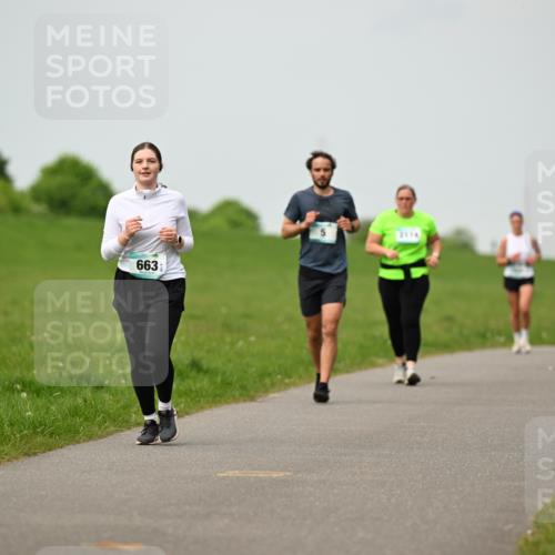 10.05.2026 - 8. Wedeler Halbmarathon Dr. Thomas Lammeyer http://msf.ph/oto/9701451 10.05.2026 11:43:14 Laufen 663 meine-sportfotos.de