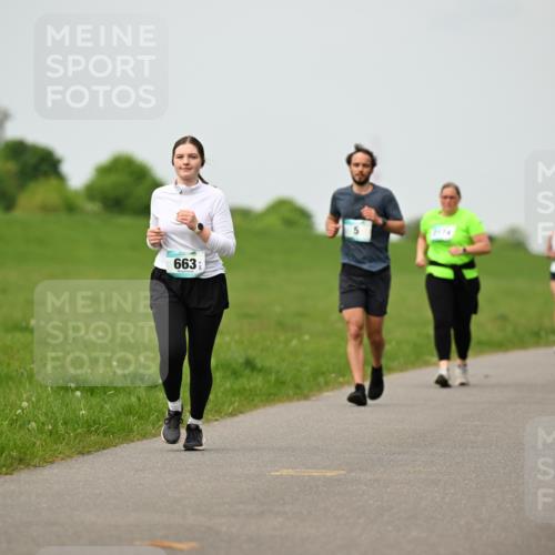10.05.2026 - 8. Wedeler Halbmarathon Dr. Thomas Lammeyer http://msf.ph/oto/9701455 10.05.2026 11:43:14 Laufen 663 meine-sportfotos.de