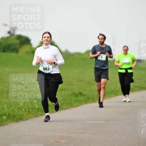 10.05.2026 - 8. Wedeler Halbmarathon Dr. Thomas Lammeyer http://msf.ph/oto/9701462 10.05.2026 11:43:16 Laufen 663 meine-sportfotos.de