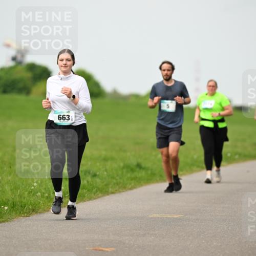 10.05.2026 - 8. Wedeler Halbmarathon Dr. Thomas Lammeyer http://msf.ph/oto/9701466 10.05.2026 11:43:16 Laufen 663 meine-sportfotos.de