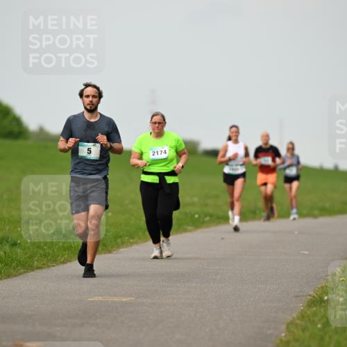 10.05.2026 - 8. Wedeler Halbmarathon Dr. Thomas Lammeyer http://msf.ph/oto/9701467 10.05.2026 11:43:17 Laufen 663, 2174 meine-sportfotos.de