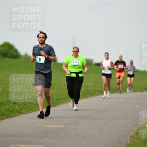 10.05.2026 - 8. Wedeler Halbmarathon Dr. Thomas Lammeyer http://msf.ph/oto/9701469 10.05.2026 11:43:17 Laufen 2174, 663 meine-sportfotos.de