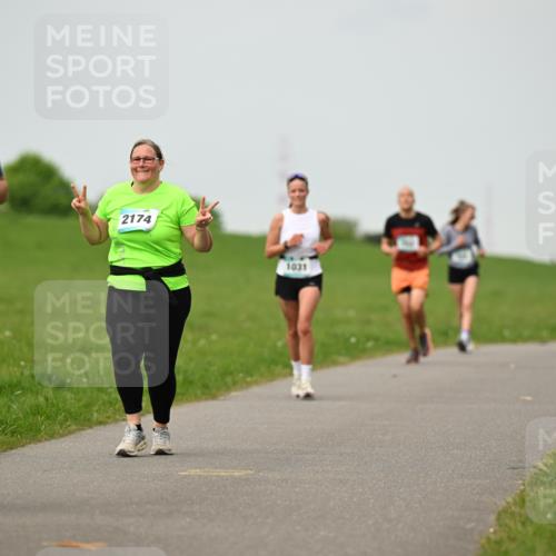 10.05.2026 - 8. Wedeler Halbmarathon Dr. Thomas Lammeyer http://msf.ph/oto/9701489 10.05.2026 11:43:21 Laufen 2174, 1031 meine-sportfotos.de