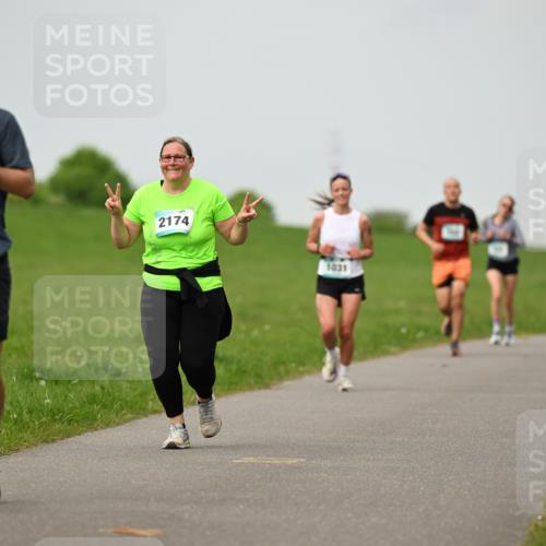 10.05.2026 - 8. Wedeler Halbmarathon Dr. Thomas Lammeyer http://msf.ph/oto/9701491 10.05.2026 11:43:21 Laufen 2174, 1031 meine-sportfotos.de