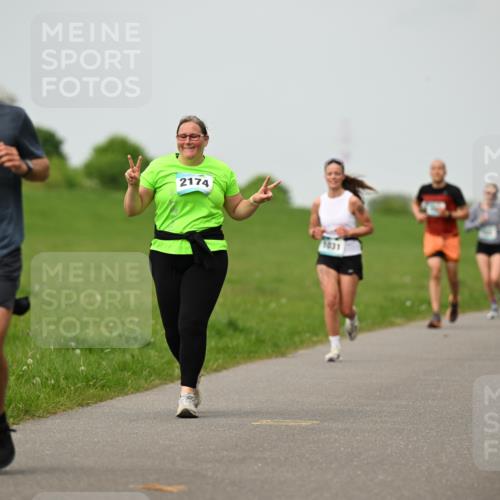 10.05.2026 - 8. Wedeler Halbmarathon Dr. Thomas Lammeyer http://msf.ph/oto/9701493 10.05.2026 11:43:21 Laufen 2174, 1031 meine-sportfotos.de
