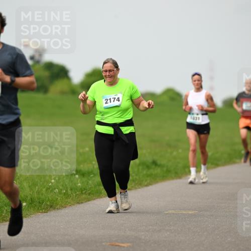 10.05.2026 - 8. Wedeler Halbmarathon Dr. Thomas Lammeyer http://msf.ph/oto/9701497 10.05.2026 11:43:22 Laufen 2174, 1031 meine-sportfotos.de