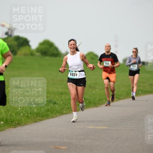 10.05.2026 - 8. Wedeler Halbmarathon Dr. Thomas Lammeyer http://msf.ph/oto/9701508 10.05.2026 11:43:24 Laufen 2174, 1031, 152 meine-sportfotos.de